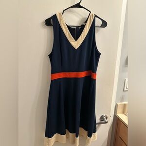 Perfect for the office or fall very well cared for awesome zipper